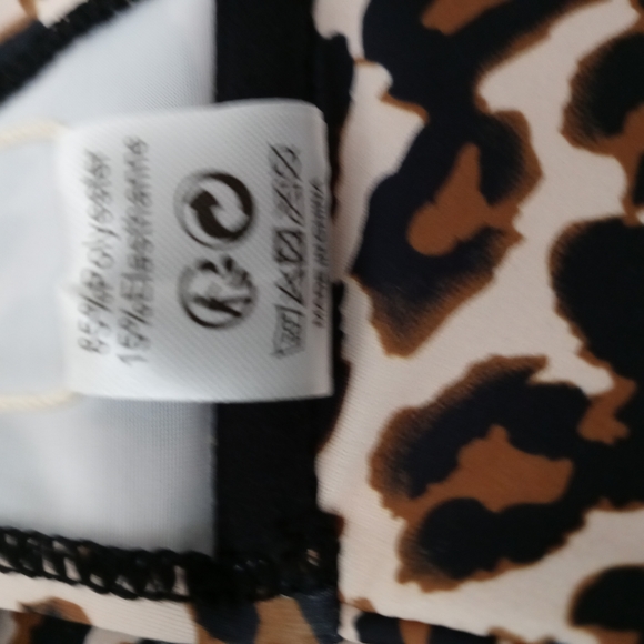 NWT SHEKINI. Tie Front Bikini Top Size S - Picture 6 of 6